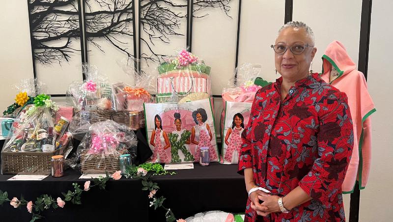 CWSL President and Dean Sean M. Scott at the Ebony Pearls Foundation annual celebration