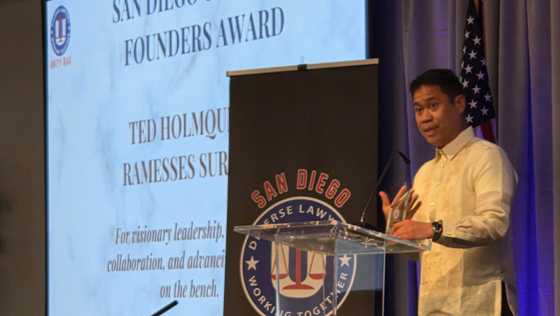 Ramesses Surban ’15 accepts the Founders Award